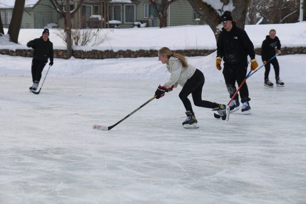 2 4 skating (73) JB3BTG3 JB3BTG3 JB3BTG3