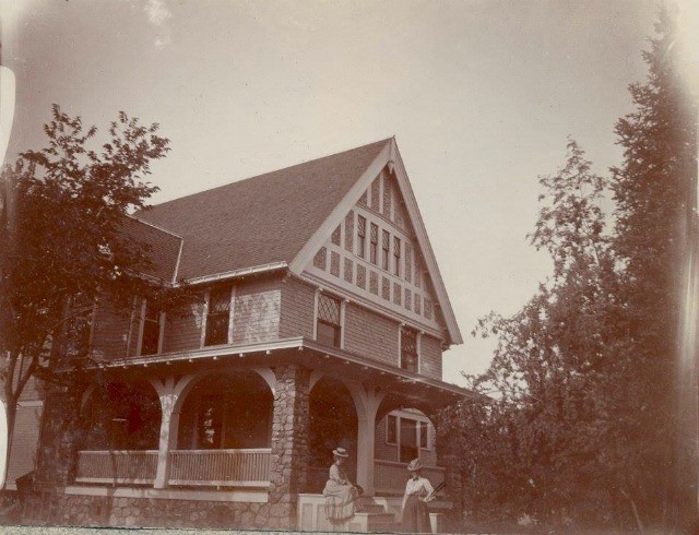 Very old picture of the Cedar Rose Inn..