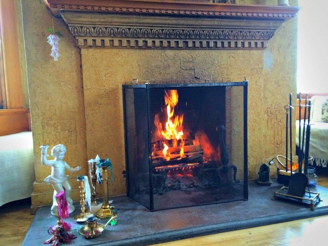 You can smell the comforting aroma of the wood-burning fireplace as you approach the Inn!