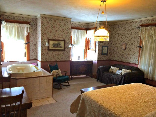 noah-room-640x480