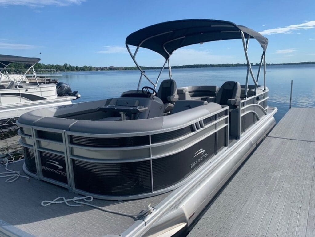 Pontoon rental